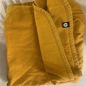 American Giant Fleece Blanket (Yellow)